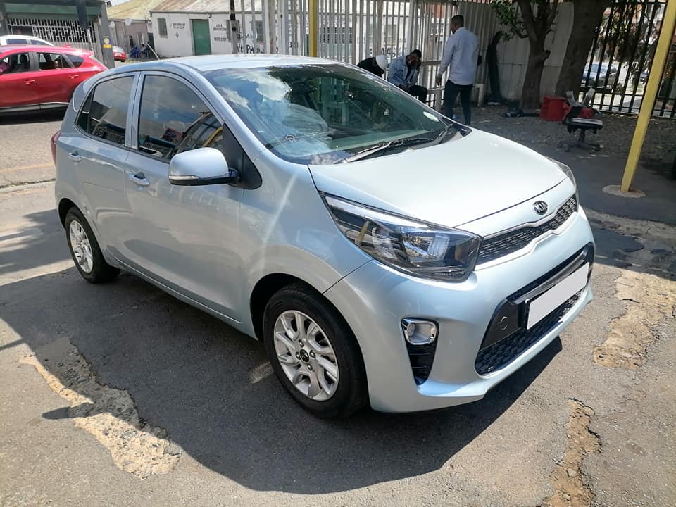 2022 Kia Picanto 1.0 Automatic Service book and spare key