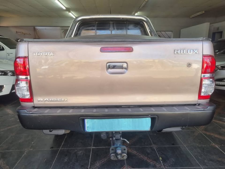 Used 2010 Toyota Hilux 2.4GD-6 double cab 4x4 SRX auto - Private Seller Used 2010 Toyota Hilux 2.4GD-6 double cab 4x4 SRX auto - Private Seller