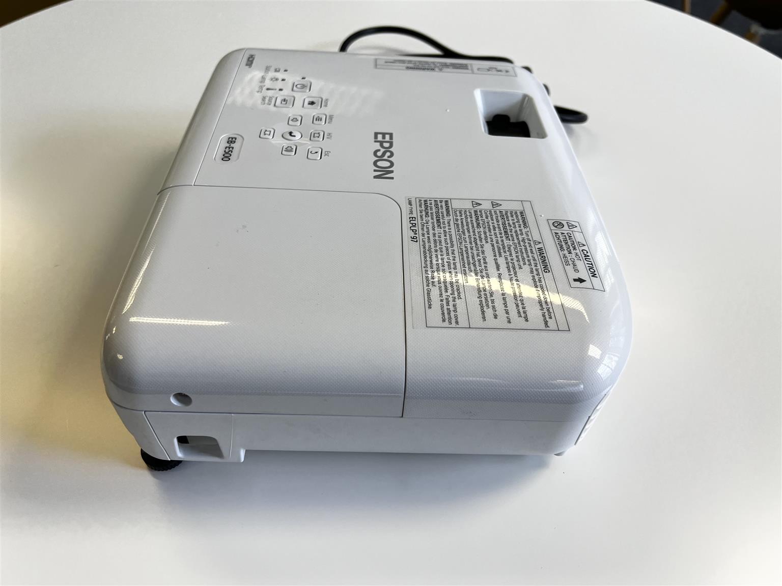 Epson EB E500 projector