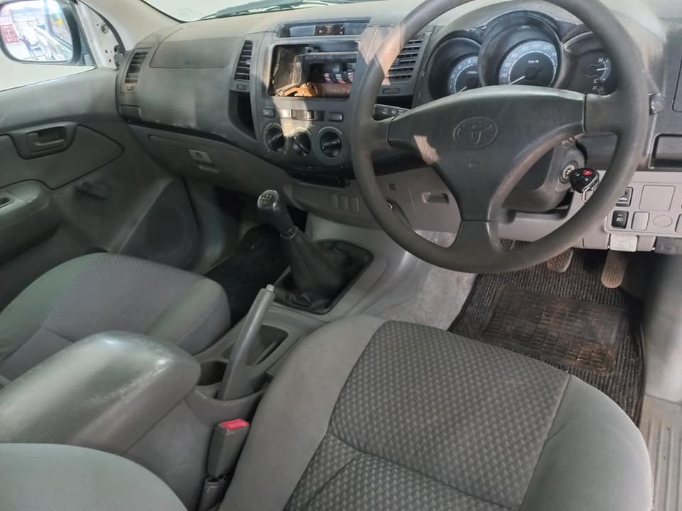 Used Toyota Hilux 2.5D-4D - Private Seller