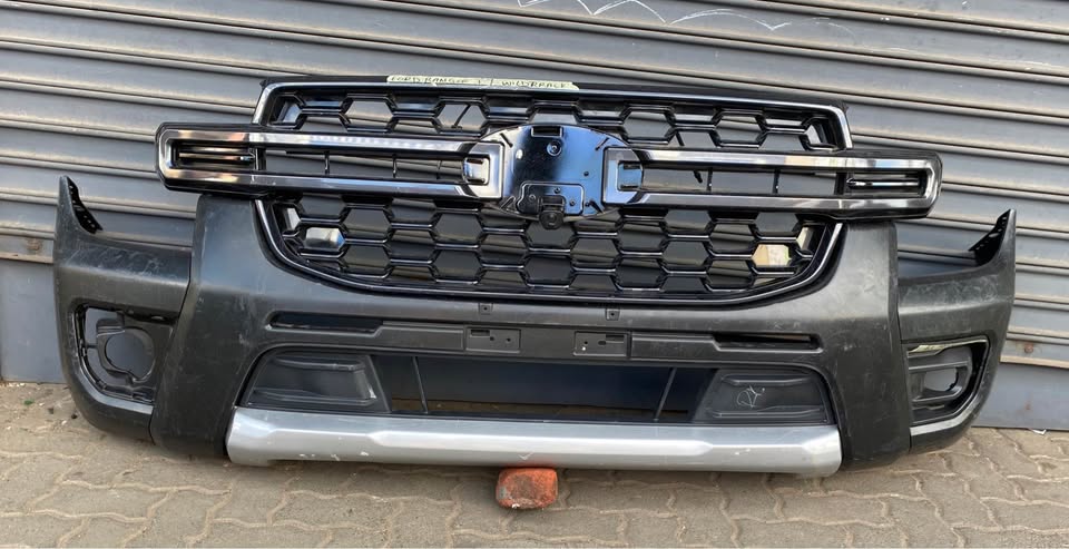 Ford Ranger T9 WildTrack complete front bumper Call or dm - Private Seller Ford Ranger T9 WildTrack complete front bumper Call or dm - Private Seller