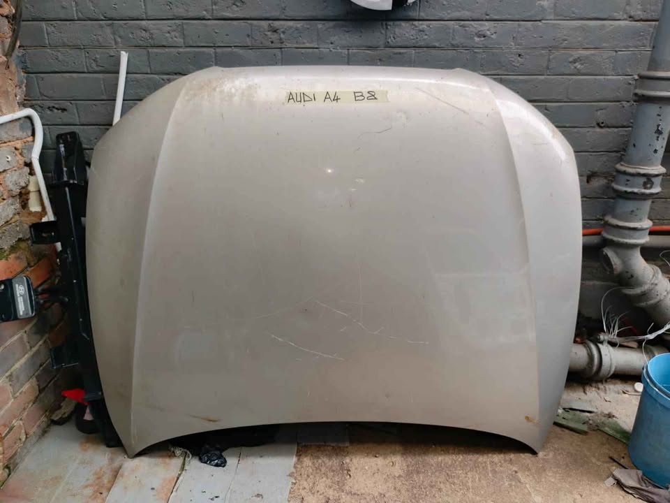 AUDI A4 B8 BONNET - Private Seller