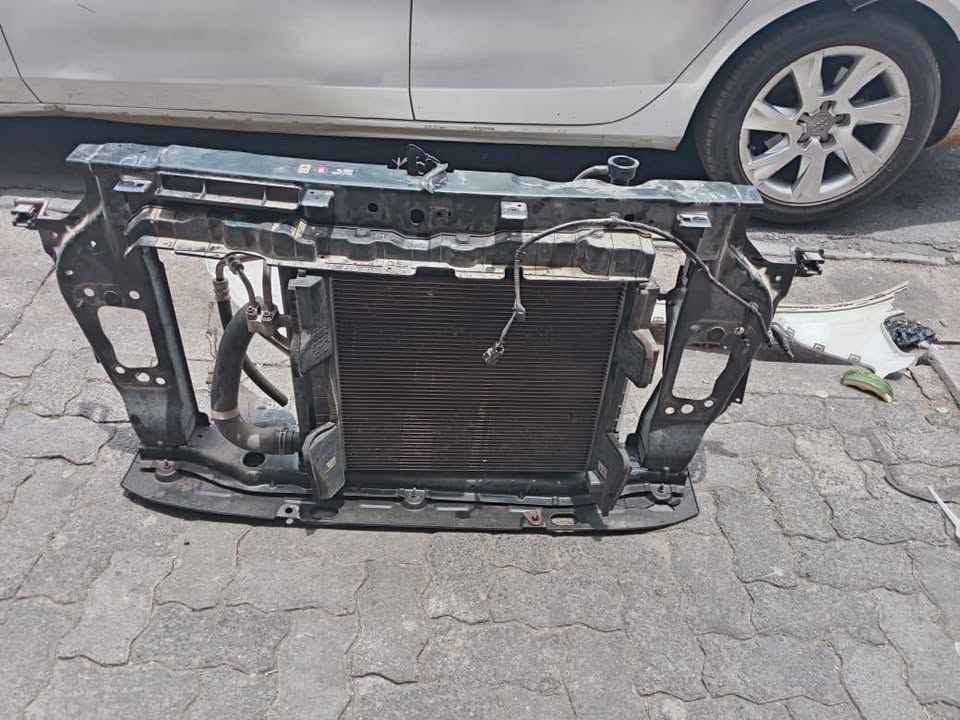 2025 Hyundai i10 Grand Complete Radiator and Condenser Fan and Cradle - Private Seller 2025 Hyundai i10 Grand Complete Radiator and Condenser Fan and Cradle - Private Seller