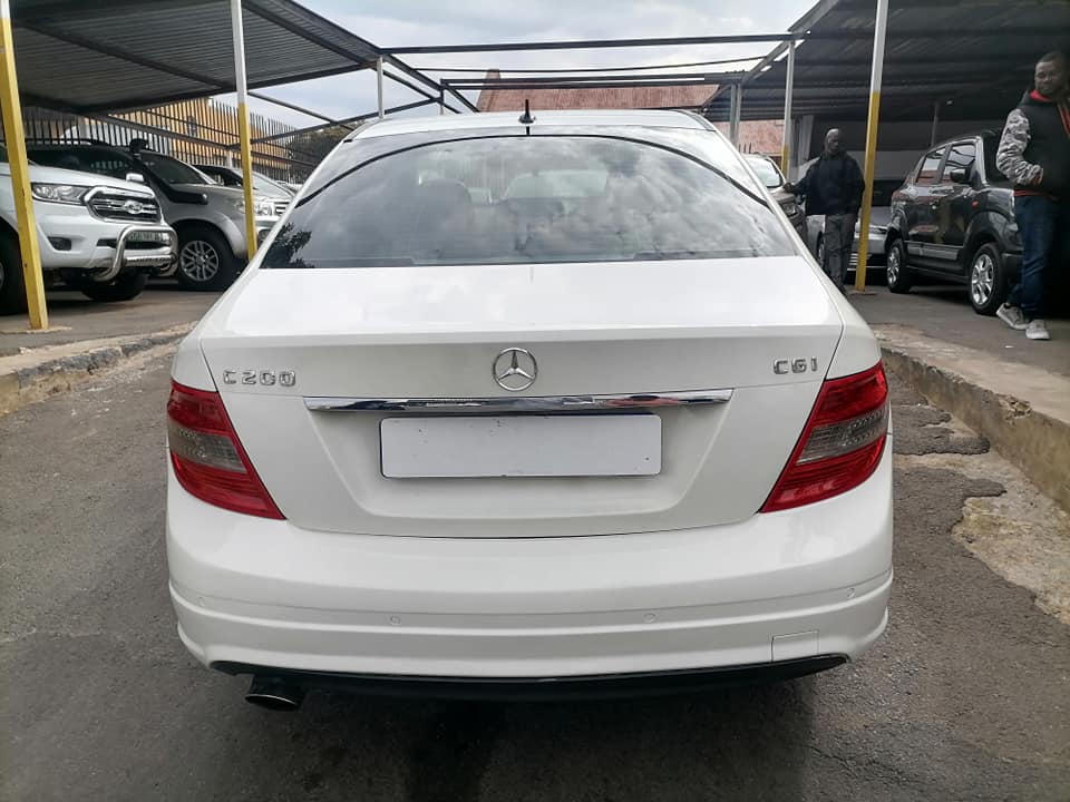 2011 Mercedes Benz C200 CGI AMG Automatic and leather seat Sunroof