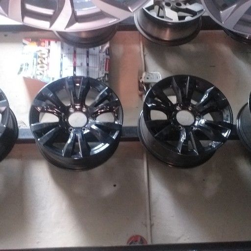 isuzu black rims