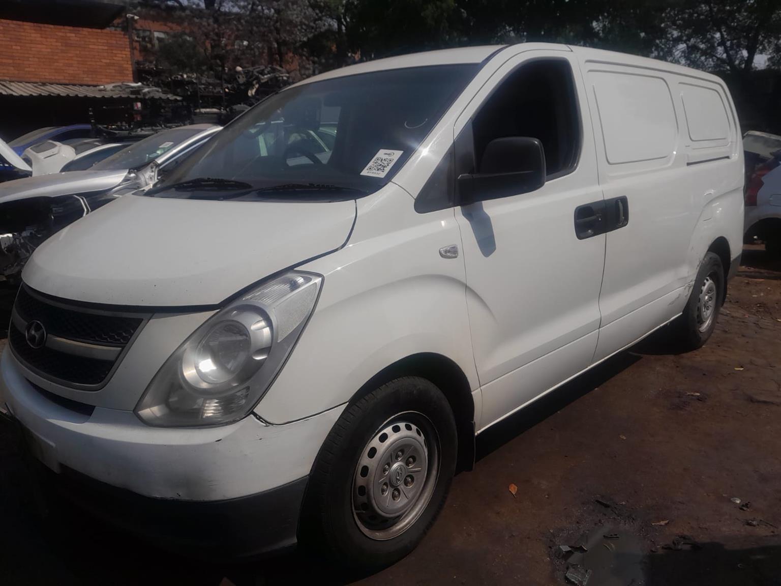 2011 Hyundai H1 2.4 FOR STRIPPING - Private Seller 2011 Hyundai H1 2.4 FOR STRIPPING - Private Seller