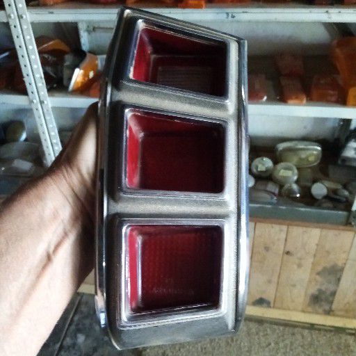 Valiant 1968, tail light - Private Seller Valiant 1968, tail light - Private Seller