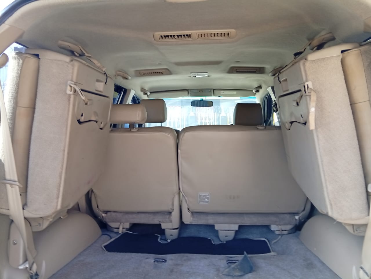 2015 Toyota Fortuner 4X4 3.0 SUV 7Seater D4D Diesel MINT Manual 165,000km Leathe