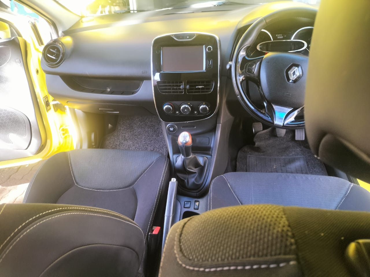 2015 RENAULT CLIO 900T 1.292,000KM GOT SERVICE BOOK