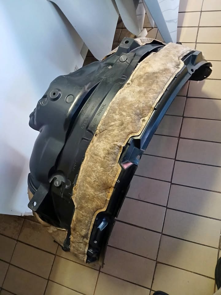 2023 NISSAN NAVARA FENDER LINER LEFTSIDE AVAILABLE FOR SALE - Private Seller 2023 NISSAN NAVARA FENDER LINER LEFTSIDE AVAILABLE FOR SALE - Private Seller