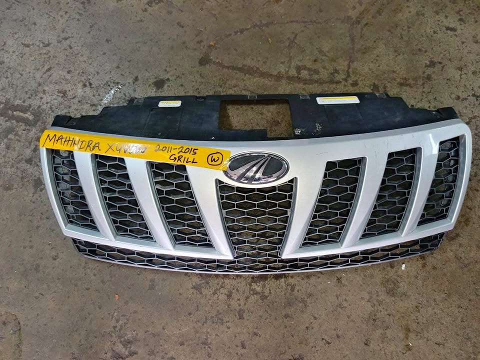 Mahindra XUV500 grille - Private Seller Mahindra XUV500 grille - Private Seller