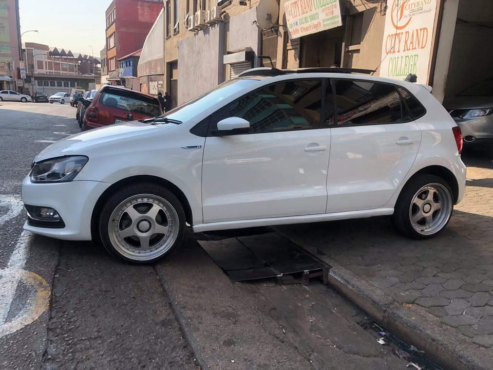 2017 VW POLO tsi 1.2