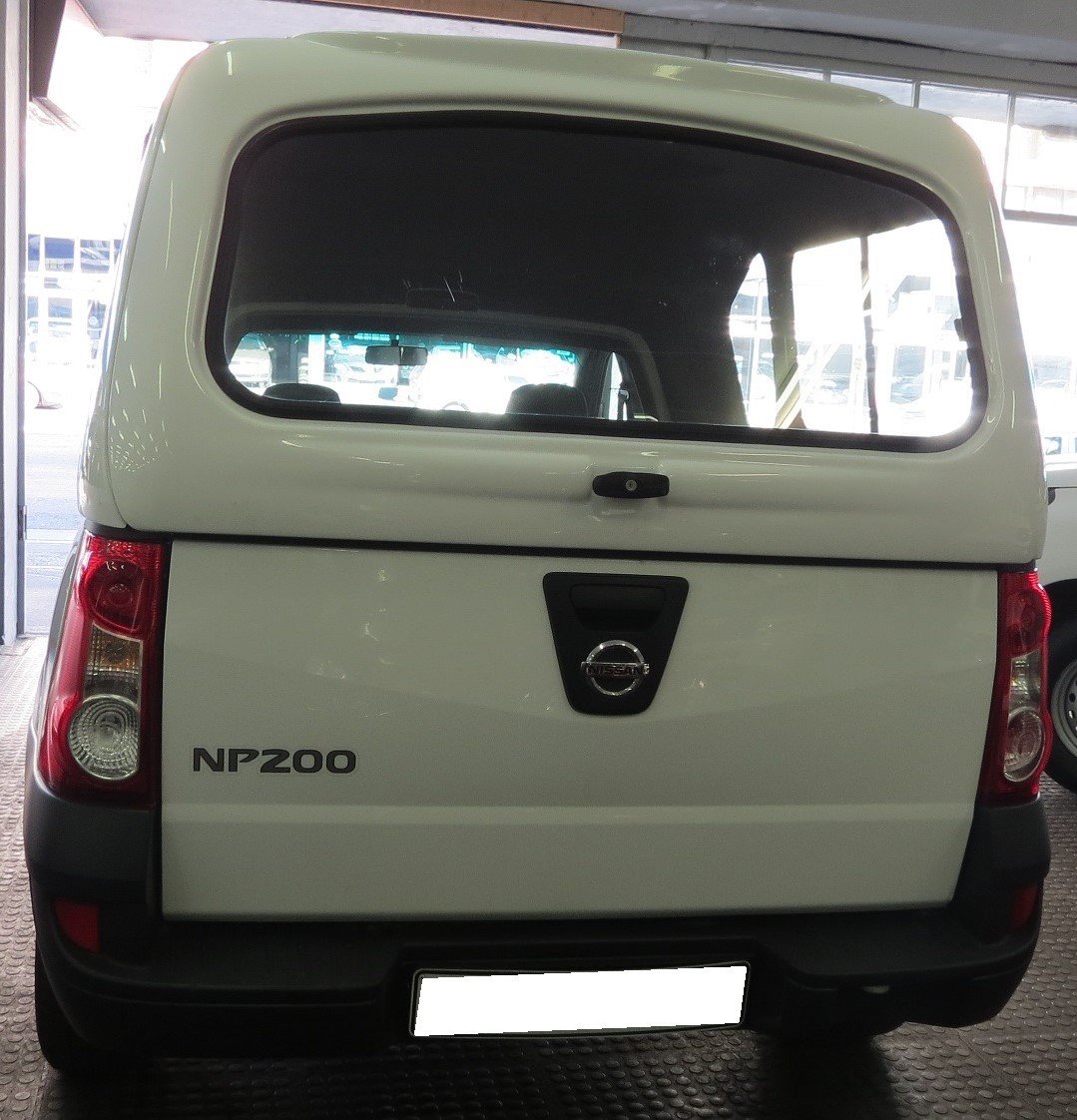 2017 Nissan NP200 1.6i (aircon)