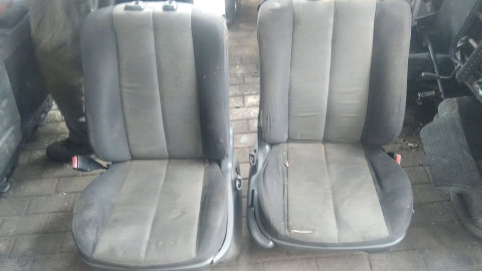 RENAULT SCENIC SET OF SEATS FOR SALE - Private Seller RENAULT SCENIC SET OF SEATS FOR SALE - Private Seller