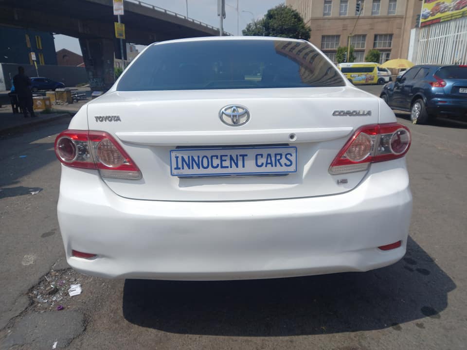 2011 TOYOTA COROLLA PROFESSIONAL 1.6 PETROL, MANUAL TRANSMISSION, WHITE COLOUR, 95000KM