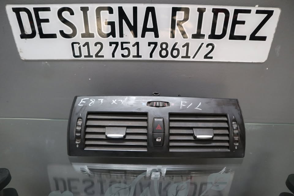 BMW E83 X3 AIRCON VENTS - Private Seller BMW E83 X3 AIRCON VENTS - Private Seller