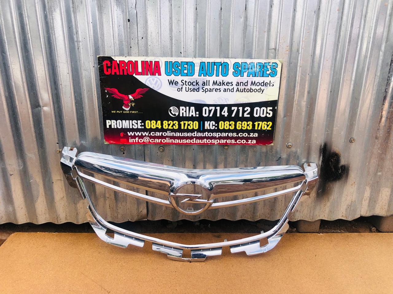 Opel Mokka chrome radiator grill trimming - Private Seller Opel Mokka chrome radiator grill trimming - Private Seller