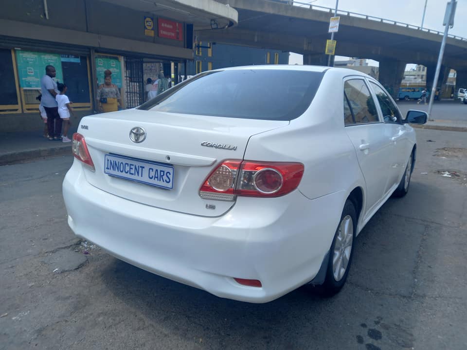 2011 TOYOTA COROLLA PROFESSIONAL 1.6 PETROL, MANUAL TRANSMISSION, WHITE COLOUR, 95000KM