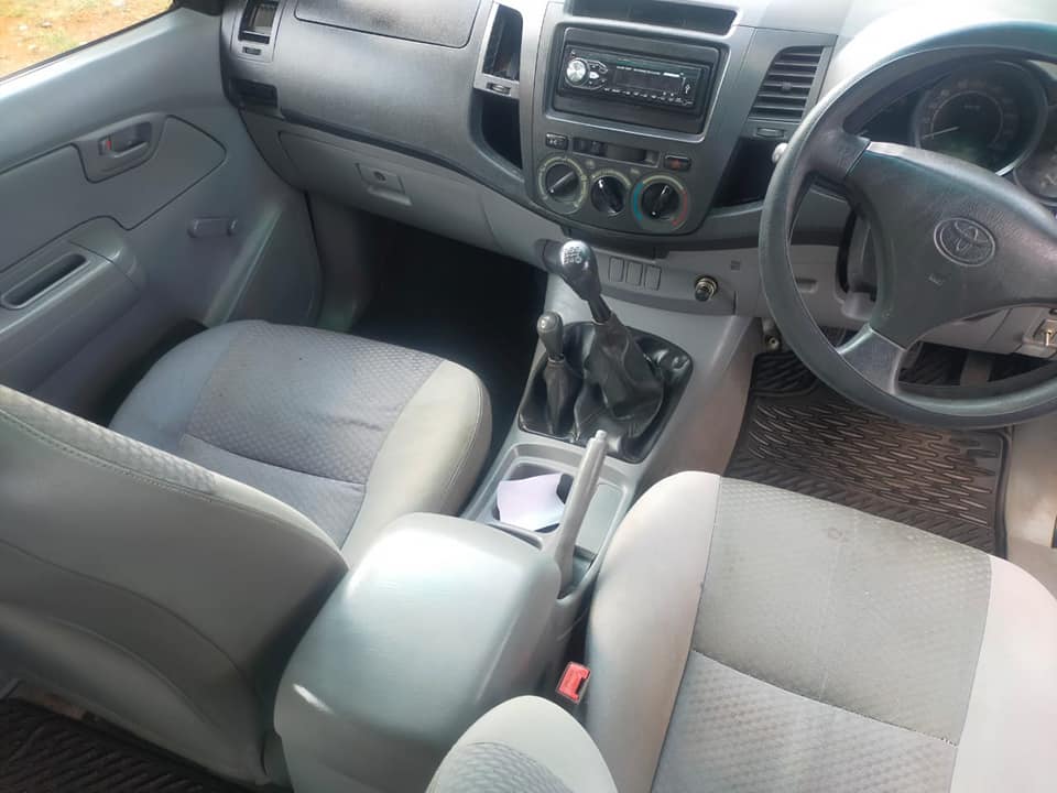 Toyota Hilux double Cab 2.5 Diesel 2005 for sale
