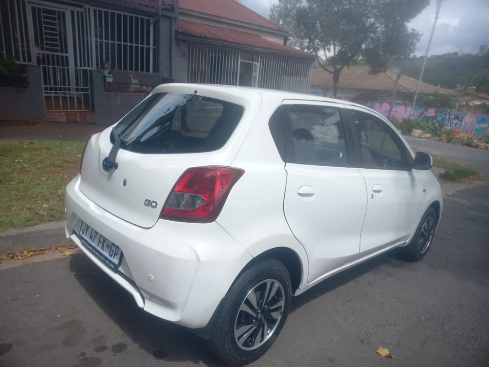 2021 DATSUN GO HATCHBACK 1.2 Petrol, White Color, Mileage