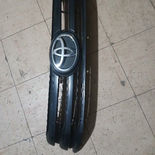 Toyota hilux gd6 grill - Private Seller Toyota hilux gd6 grill - Private Seller