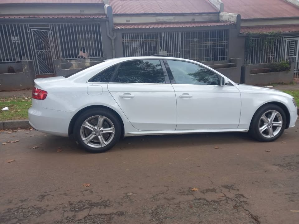 2015 AUDI A4 1.8 TFSI AUTOMATIC, WHITE,  LEATHER SEATS, SUNROOF.