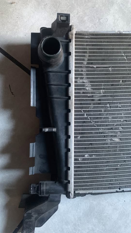 BMW F40 330i radiator