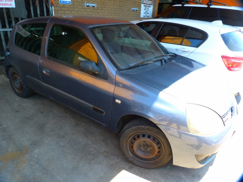 Renault Clio || 1.4 16V Manual - 2005 - Private Seller Renault Clio || 1.4 16V Manual - 2005 - Private Seller