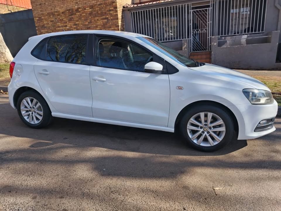 Polo vivo 1.4 hatchback 2019
