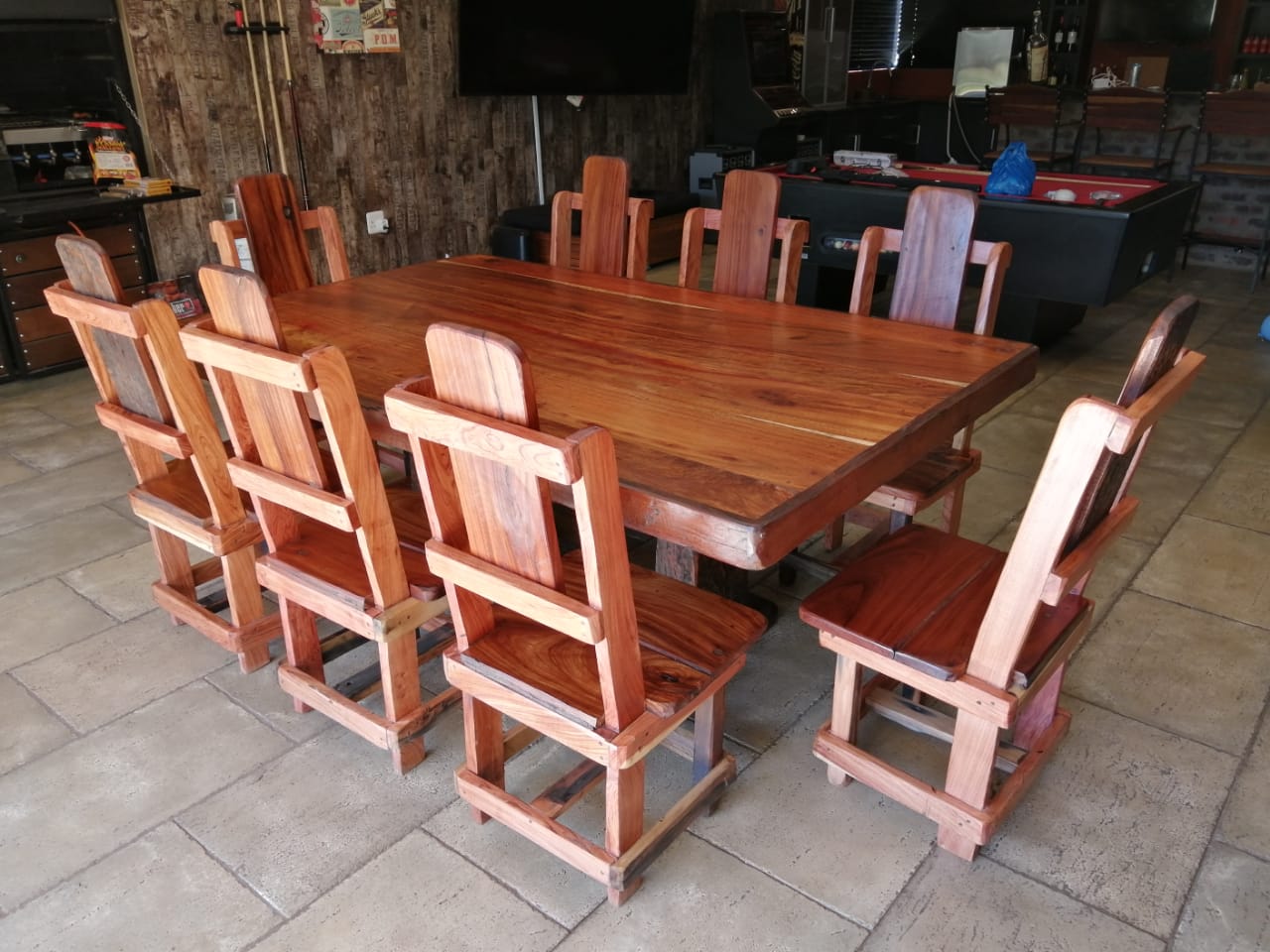 8 seater patio set from wood or steel