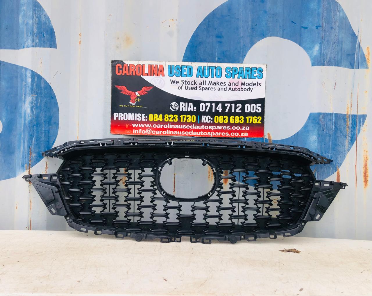 Mazda CX-5 radiator grill facelift (2023) no badge - Private Seller Mazda CX-5 radiator grill facelift (2023) no badge - Private Seller