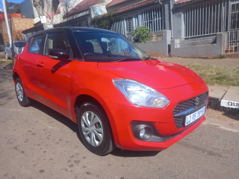 2023 SUZUKI SWIFT 1.2 PETROL, MANUAL, RED, 17000KMS, SPARE KEY, SERVICE BOOK, REVERSE SEN