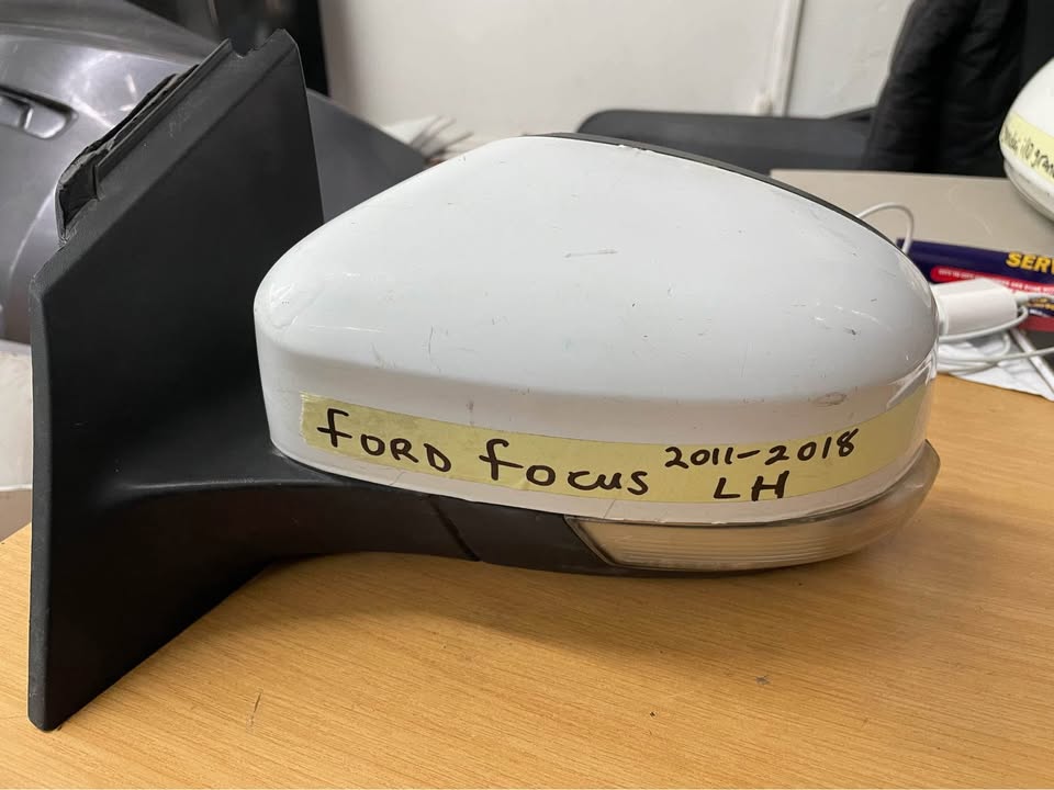 Ford Focus 2011-18 Sidemirror Leftside Call or dm - Private Seller Ford Focus 2011-18 Sidemirror Leftside Call or dm - Private Seller