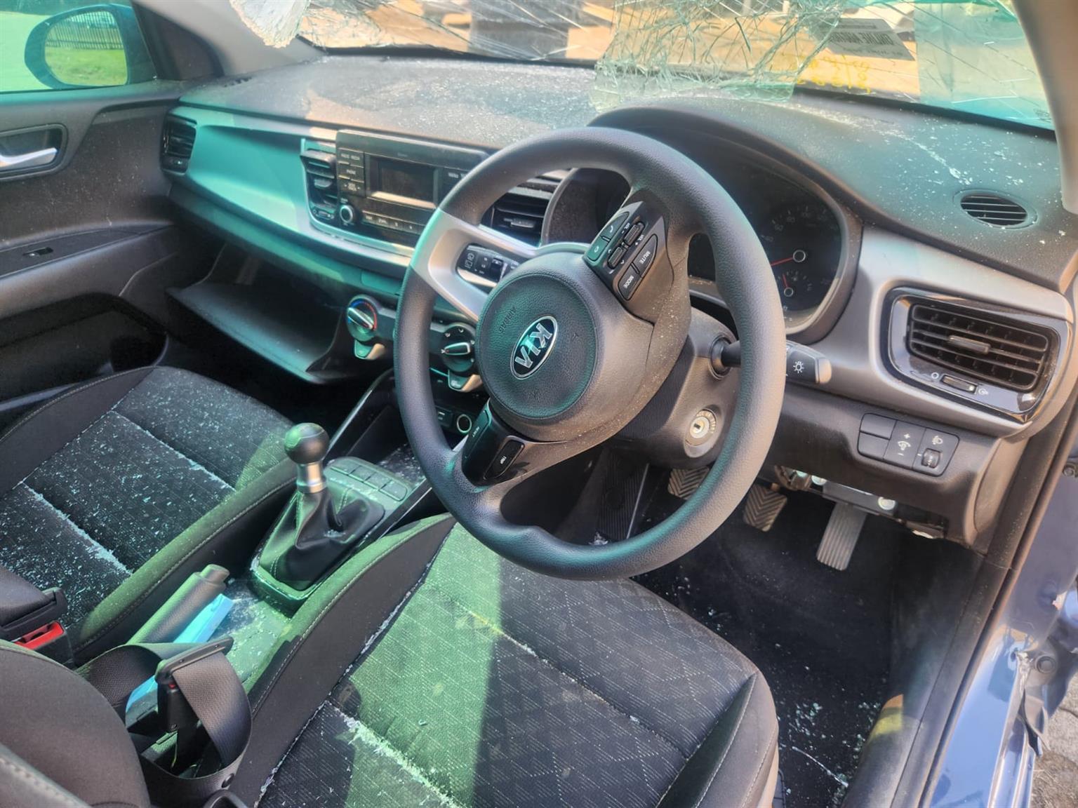 2019 KIA RIO 1.4 FLUID Fourth generation (YB/SC) Stripping