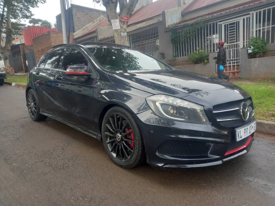 2015 Mercedes Benz A220D CDI Automatic, Diesel AMG, Black,76000kms, Sunroof, Reverse Camera.