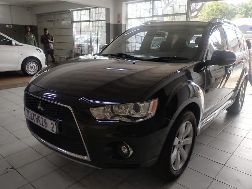 2010 MITSUBISHI OUTLANDER 2.0 AUTOMATIC