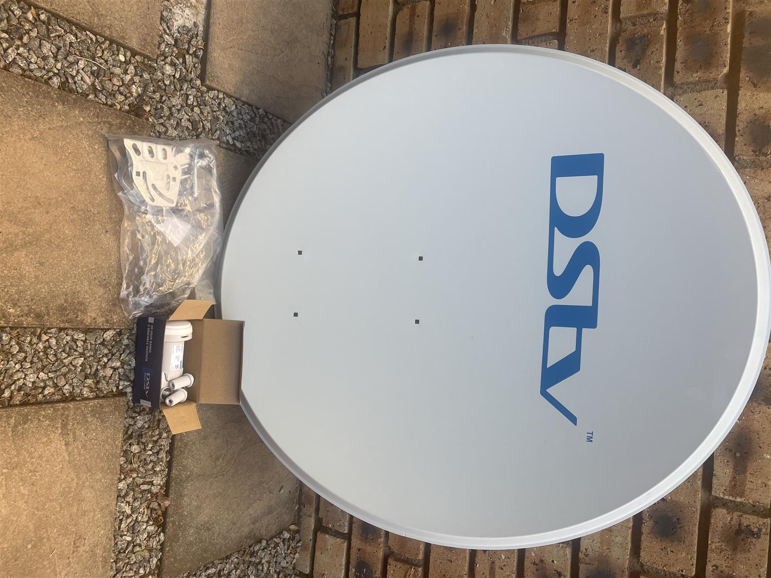 DSTV decoders and dish