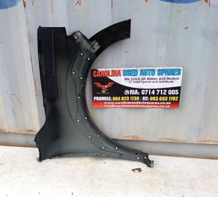 Mahindra XUV 3X0 left side fender and wheel arch (2025) - Private Seller
