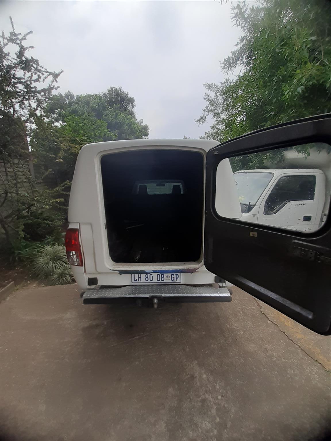 Toyota hilux gd6 long wheel base closed canopy - Private Seller