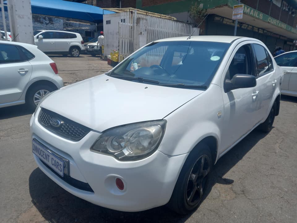 2014 FORD IKON SEDAN 1.6 PETROL, MANUAL, FULL HOUSE,