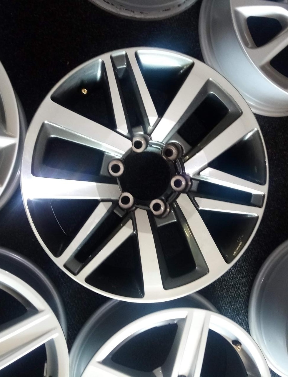 18" Toyota Hilux/Fortuner original mag to use for spare - Private Seller 18" Toyota Hilux/Fortuner original mag to use for spare - Private Seller