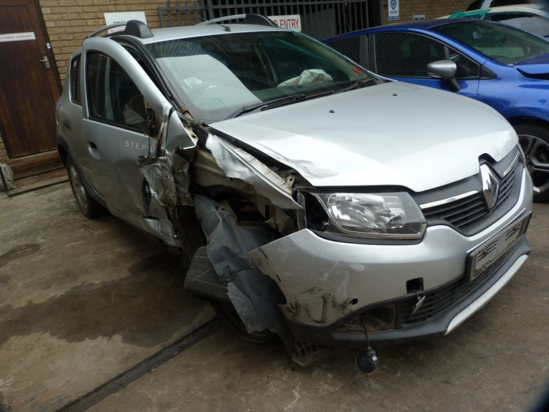 Renault Sandero 900T Stepway Manual Silver - 2014 SPARESBOYZ STRIPPING FOR SPARE - Private Seller Renault Sandero 900T Stepway Manual Silver - 2014 SPARESBOYZ STRIPPING FOR SPARE - Private Seller