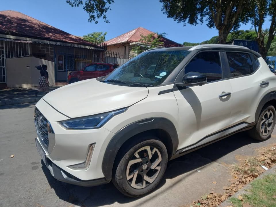 2023 NISSAN MAGNITE 1.0T CTV PETROL, AUTOMATIC, WHITE COLOR, MILEAGE KEYLESS