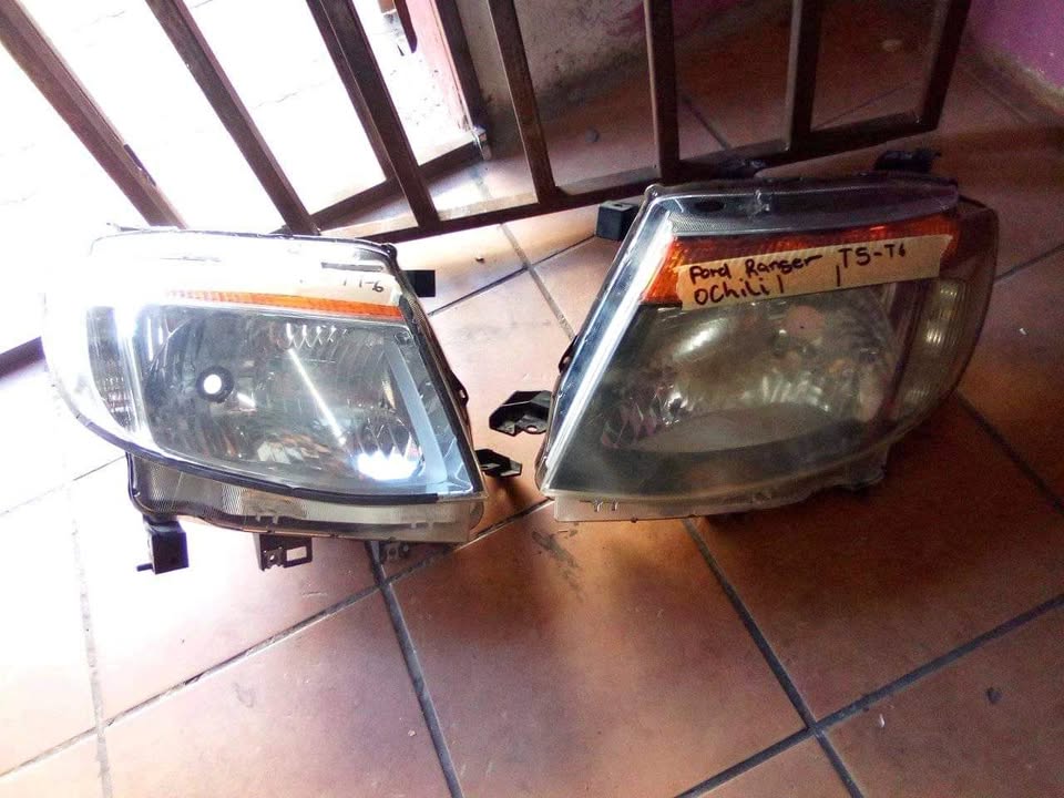 Ford Ranger T6 headlights both sides - Private Seller Ford Ranger T6 headlights both sides - Private Seller