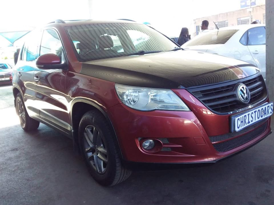 2009 VW Tiguan hatchback manual 2009