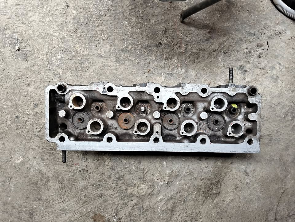Opel monza 1.8 cylinder head - Private Seller Opel monza 1.8 cylinder head - Private Seller