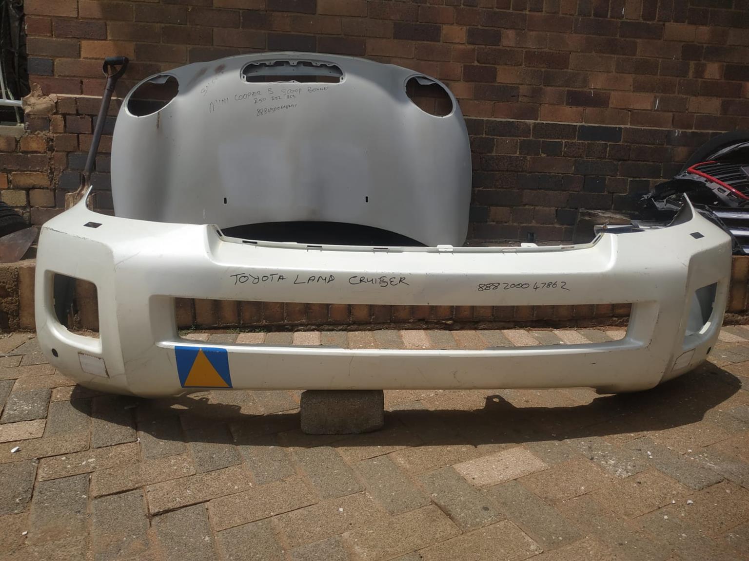 Toyota land cruiser 200 Series front bumper shell | Junk Mail