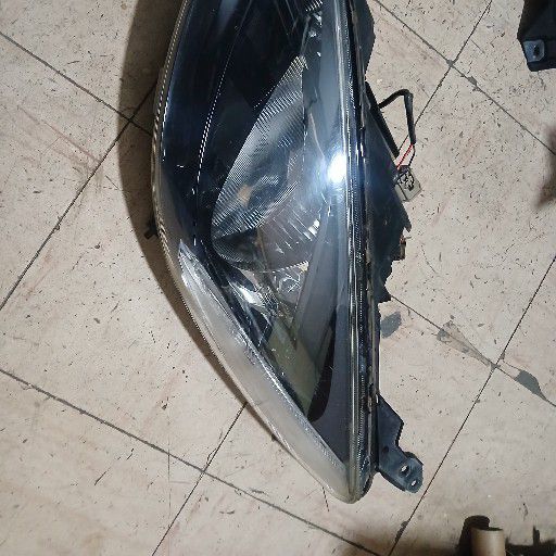 Mazda 2 headlight - Private Seller Mazda 2 headlight - Private Seller