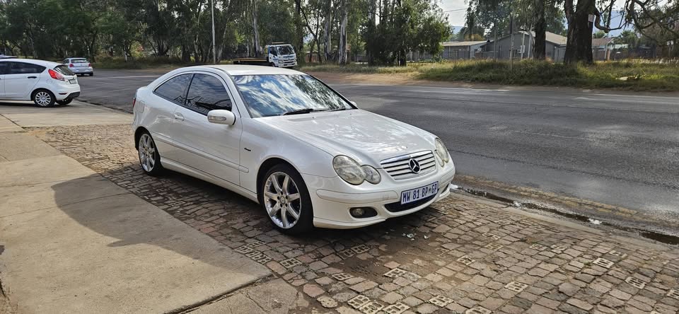 Used Mercedes-Benz C-Class C250 coupe - Private Seller Used Mercedes-Benz C-Class C250 coupe - Private Seller