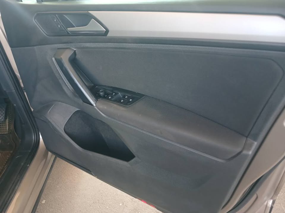 2017 VW TIGUAN 1.4 TSI Transmission: Manual Mileage: Fueltype: Petrol Color: Gold